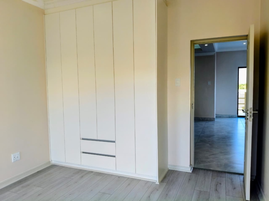 4 Bedroom Property for Sale in Fountains Estate Eastern Cape